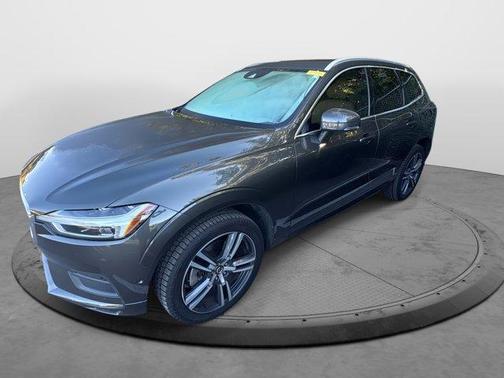 2018 Volvo XC60 T6 Momentum