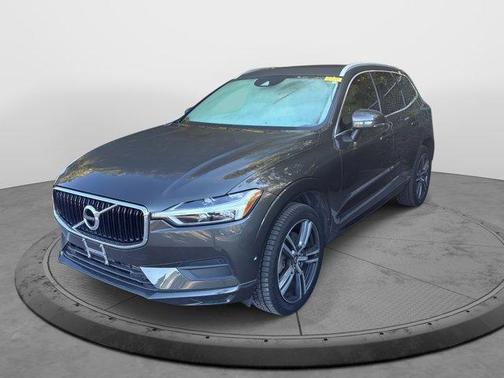 2018 Volvo XC60 T6 Momentum