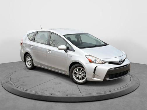 2016 Toyota Prius v Three