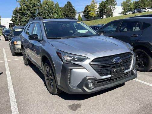 Ice Silver Metallic 2025 Subaru Outback Onyx Edition