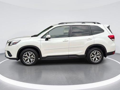 Crystal White Pearl 2023 Subaru Forester Premium