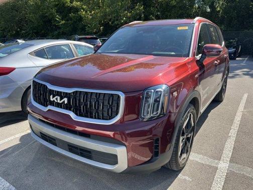 Red 2023 Kia Telluride EX