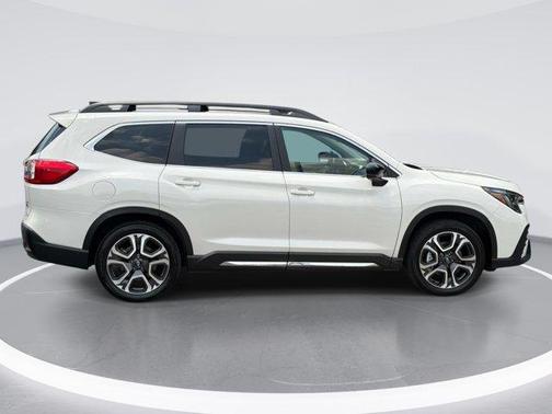 Crystal White Pearl 2024 Subaru Ascent Limited