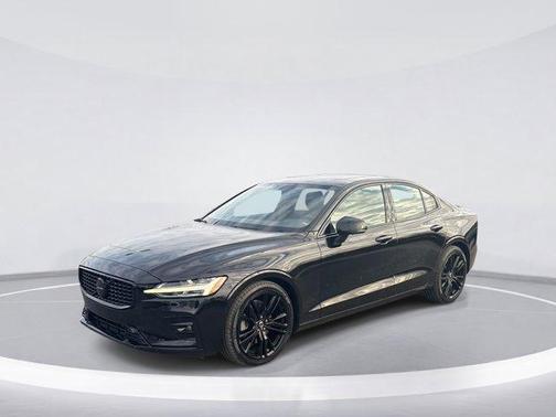2024 Volvo S60 B5 Plus Black Edition