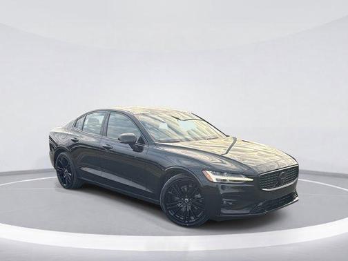 2024 Volvo S60 B5 Plus Black Edition