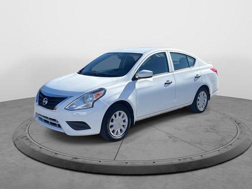 2019 Nissan Versa 1.6 S+