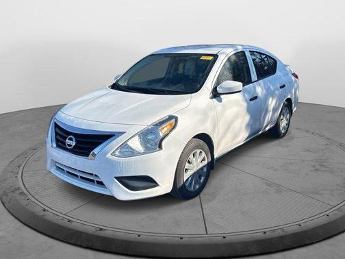 2019 Nissan Versa 1.6 S+