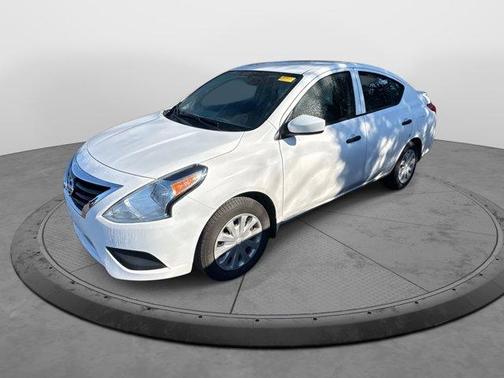 2019 Nissan Versa 1.6 S+