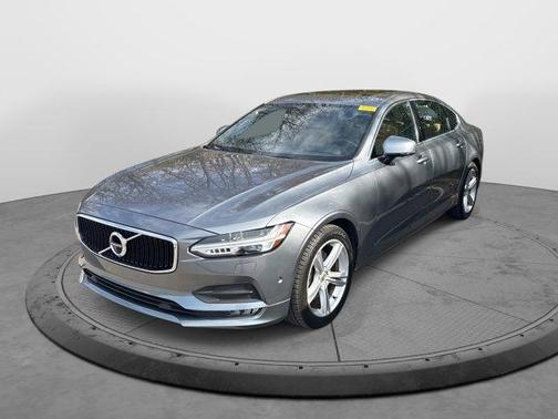 2018 Volvo S90 T5 Momentum