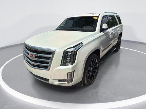 Crystal White Tri-Coat 2017 Cadillac Escalade Luxury