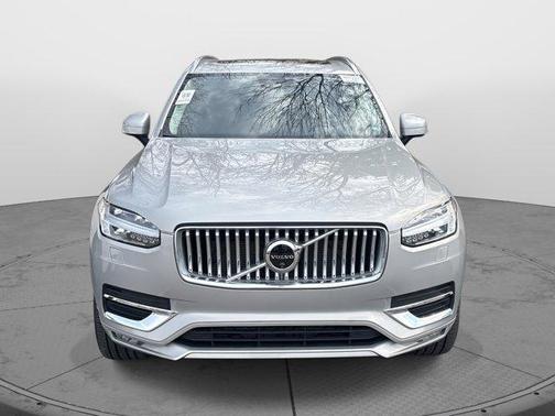2025 Volvo XC90 B6 Plus 7-Seater