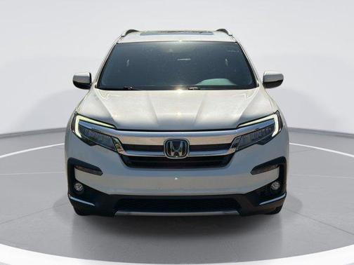 Platinum White Pearl 2021 Honda Pilot Touring 7-Passenger