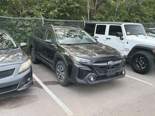 Crystal Black Silica 2023 Subaru Outback Premium