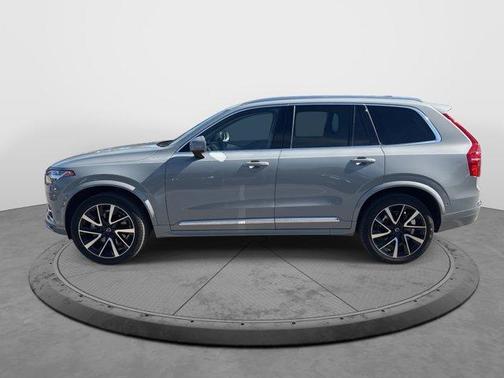 2025 Volvo XC90 B5 Plus