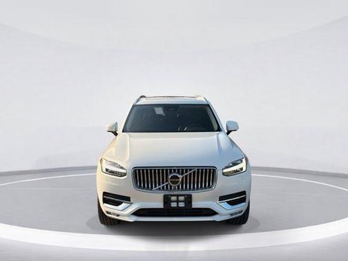 2025 Volvo XC90 B6 Plus 7-Seater