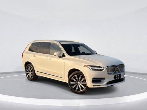 2025 Volvo XC90 B6 Plus 7-Seater