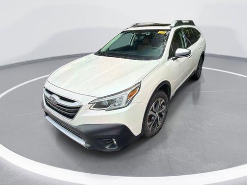 Crystal White Pearl 2022 Subaru Outback Touring XT