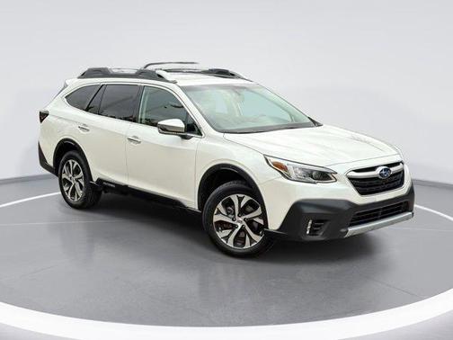Crystal White Pearl 2022 Subaru Outback Touring XT
