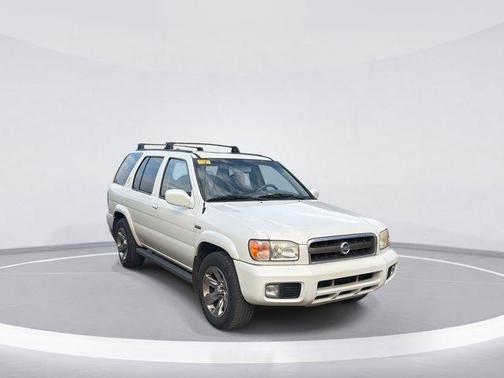 2004 Nissan Pathfinder LE Platinum