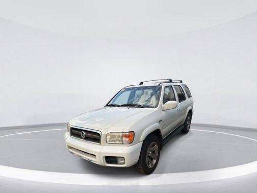2004 Nissan Pathfinder LE Platinum