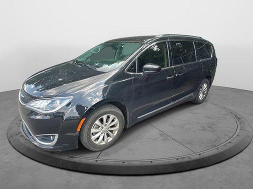 2018 Chrysler Pacifica Touring-L Plus