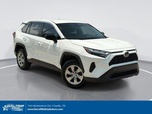 Ice 2023 Toyota RAV4 LE