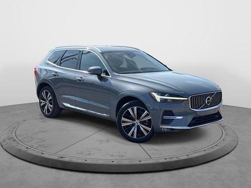 2023 Volvo XC60 B5 Plus Bright Theme
