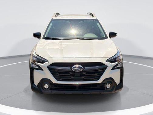 Crystal White Pearl 2025 Subaru Outback Premium