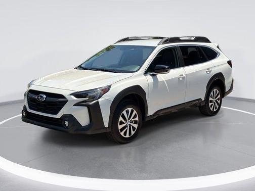 Crystal White Pearl 2025 Subaru Outback Premium
