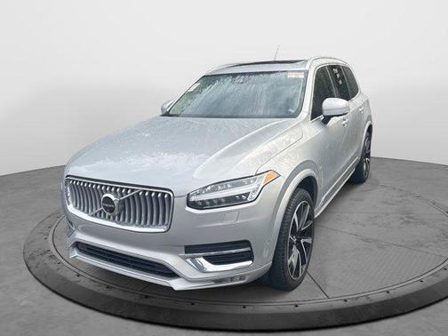 2024 Volvo XC90 B5 Plus Bright Theme
