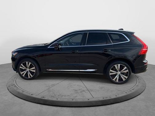 2023 Volvo XC60 B5 Plus Bright Theme