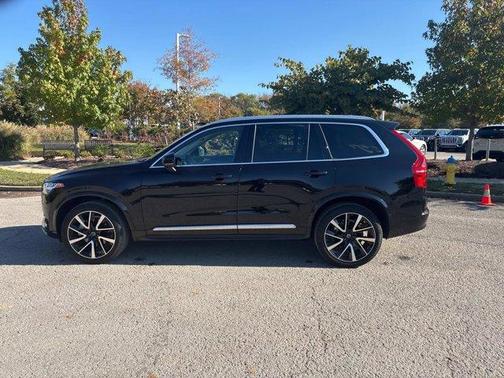 2024 Volvo XC90 B6 Plus Bright Theme 6-Seater