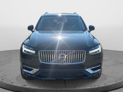 2024 Volvo XC90 B6 Plus Bright Theme 6-Seater