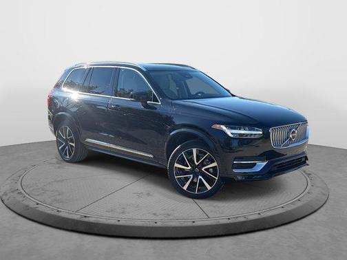 2024 Volvo XC90 B6 Plus Bright Theme 6-Seater