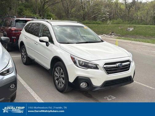 Crystal White Pearl 2019 Subaru Outback 3.6R Touring