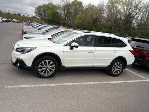 Crystal White Pearl 2019 Subaru Outback 3.6R Touring