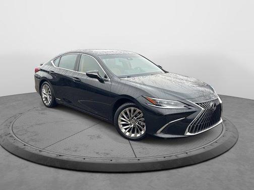 2022 Lexus ES 300h Ultra Luxury