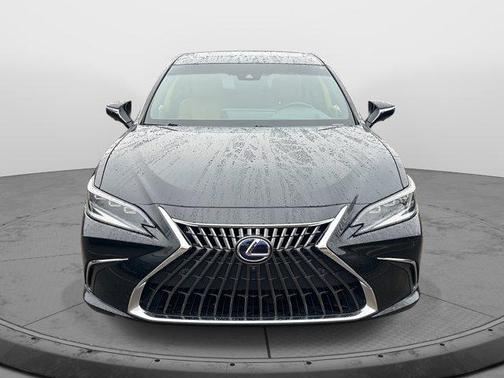 2022 Lexus ES 300h Ultra Luxury