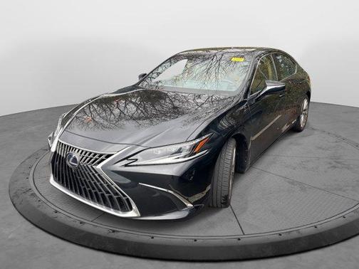 2022 Lexus ES 300h Ultra Luxury