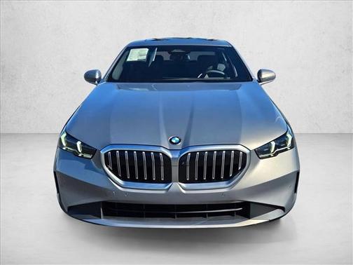 Oxide Grey Metallic 2026 BMW 530 530i