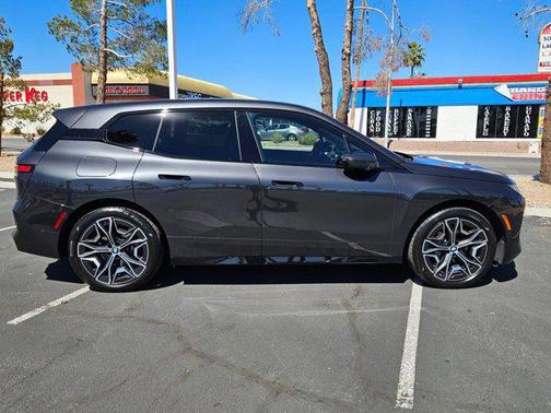 2026 BMW iX xDrive45