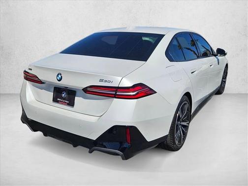 Mineral White Metallic 2026 BMW 530 xDrive