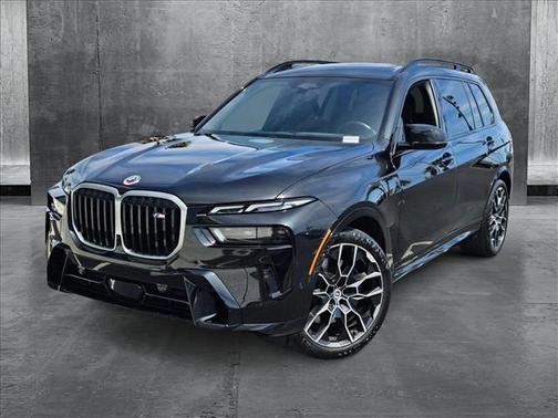 2023 BMW X7 M60i