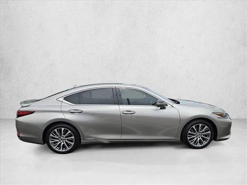 2019 Lexus ES 300h Base