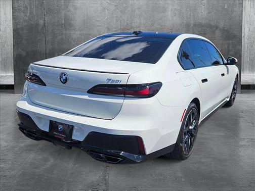 2024 BMW 760 i xDrive