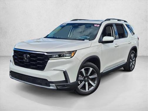 2025 Honda Pilot Touring 8-Passenger