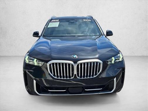 Black Sapphire Metallic 2025 BMW X5 xDrive40i