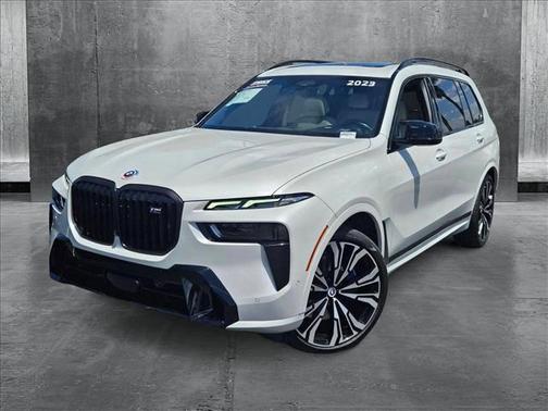 2023 BMW X7 M60i