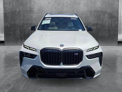 2023 BMW X7 M60i