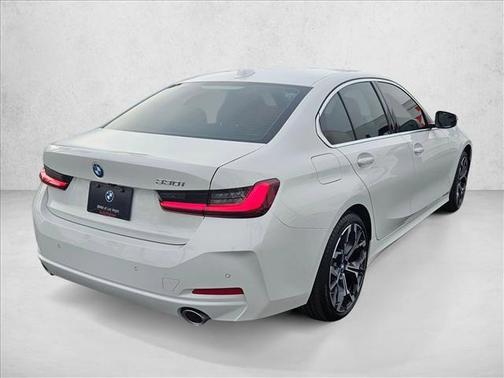 2026 BMW 330 i